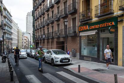 Vista de la calle de Leganitos, en Madrid, este lunes.