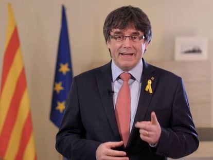 El expresident catal&aacute;n, Carles Puigdemont, durante un discurso retransmitido por las redes sociales, el pasado 1 de marzo en Bruselas. 