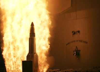 Uno de los misiles lanzados en la operación 'Burnt Frost' de la NASA.