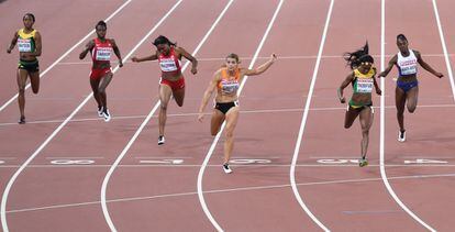 La holandesa Dafne Schippers gana el oro en los 200 metros