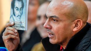 El general venezolano retirado Clíver Alcalá, durante una conferencia de prensa en Caracas en 2016.