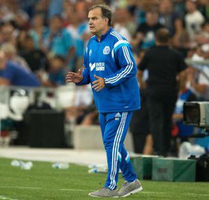 Marcelo Bielsa, durante un partido del Olympique de Marsella.