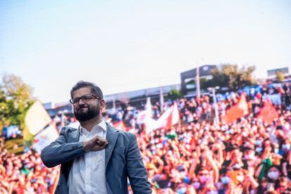 Gabriel Boric durante el cierre de campaña en Santiago.