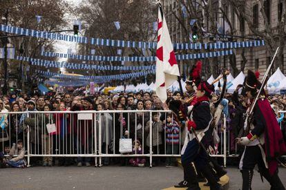 Festejos en Buenos Aires en la víspera de la independencia de Argentina.