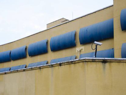 Ventanas del Centro de Internamiento de Aluche.