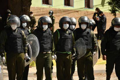 La policía boliviana tras contener el motín en Oruro, después de la muerte de uno de los presos.
