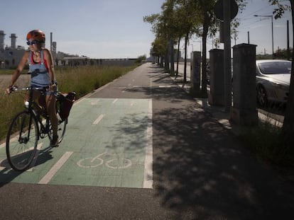 El carril bici que va de Barcelona a Sant Adrià es talla de cop.