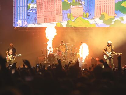 Un momento del concierto de Blink-182 anoche en Madrid.