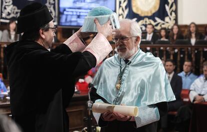Investidura de Forges como Doctor Honoris Causa en la Universidad de Alcala, el 28 de enero de 2016.