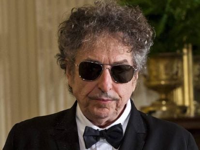 Bob Dylan cuando recibió la Medalla de la Libertad en la Casa Blanca en 2012.