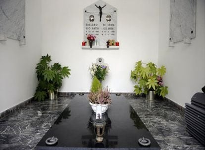 Imagen del lugar en el que será enterrada Eluana, junto a su abuelo, en la localidad de Paluzza, en el norte de Italia