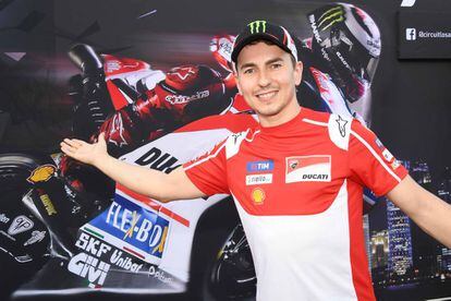 Jorge Lorenzo se estrena con Ducati en el gran premio de Qatar.