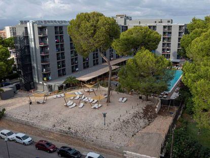 Vista de un hotel de en la playa de Palma.