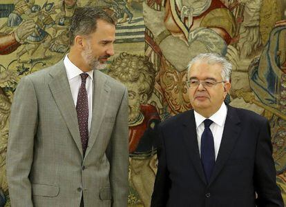 El Rey Felipe VI recibe en la Zarzuela al presidente del Tribunal Constitucional, Juan Jos&eacute; Gonz&aacute;lez Rivas.