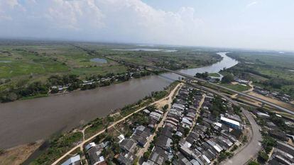 Imagen aérea del Canal del Dique, en Colombia.