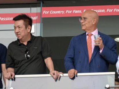 Peter Lim, segundo por la izquierda, en Singapur. 