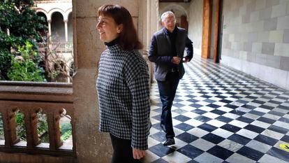 Los investigadores ucranios Marina y Aleksander Marinenko en el rectorado de la Universidad de Barcelona, el 29 de marzo.