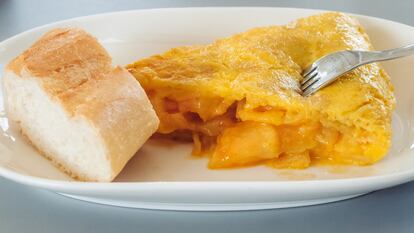Un pincho de tortilla de patata.