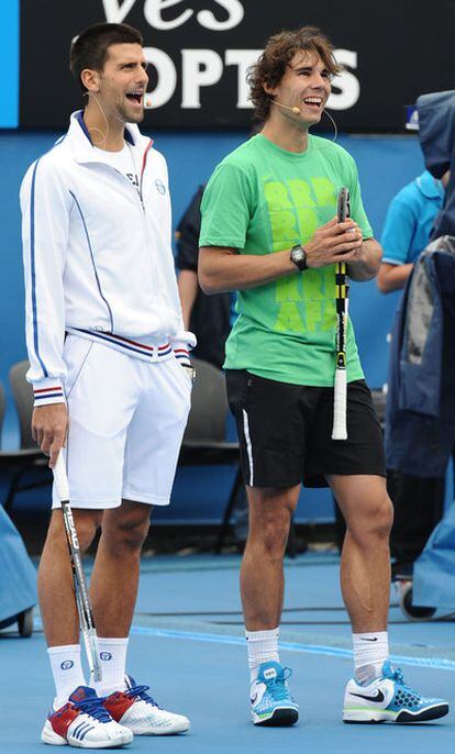 Djokovic y Nadal, ayer en Melbourne.