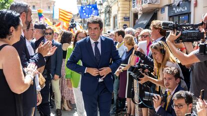 Carlos Mazón, a su llegada al Palau de la Generalitat, este lunes.
