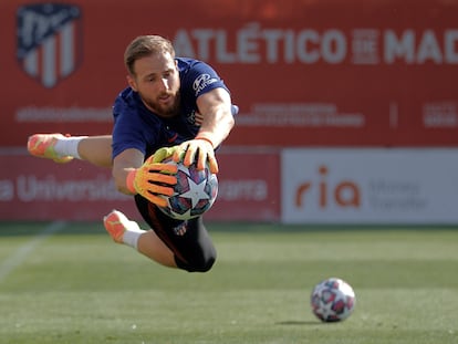 Jan Oblak durante un entrenamiento del Atlético.