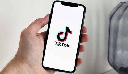 TitkTok en un smartphone