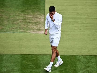 Novak Djokovic lloraba el domingo, después de caer en la final de Wimbledon ante Carlos Alcaraz.