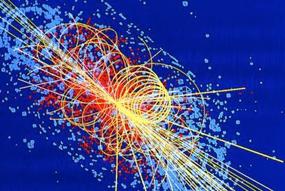 Simulación por ordenador de una colisión de protones en el detector CMS en la que se genera el bosón de Higgs en el acelerador LHC.