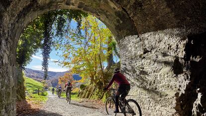 Al refugio del calor entre valles, cascadas y ríos navarros