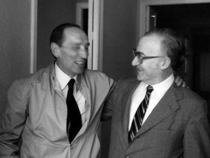 Miguel Delibes junto a Gonzalo Sobejano en 1981.