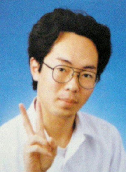 Tomohoro Kato, que mató a siete personas en el centro de Tokio, en un fotografía en el colegio.