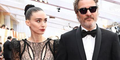 Joaquin Phoenix y Rooney Mara acaban de ser padres.