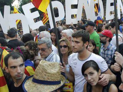 Ciudadanos se manifiestan en Barcelona por la independencia 