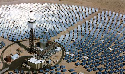 Central termosolar en el desierto de Mojave, en California.