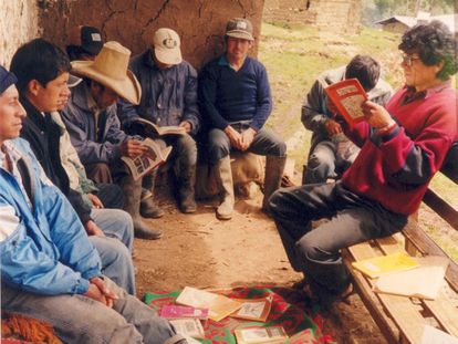 Exchange of books in the province of San Marcos (Cajamarca).