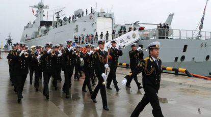 Ceremonia de bienvenida para las tropas chinas en el puerto de Baltiysk, este viernes.