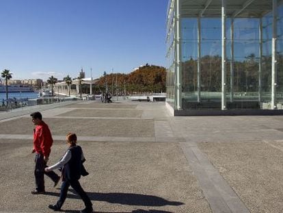 El Cubo del puerto de M&aacute;laga, futura sede del Centro Pompidou.