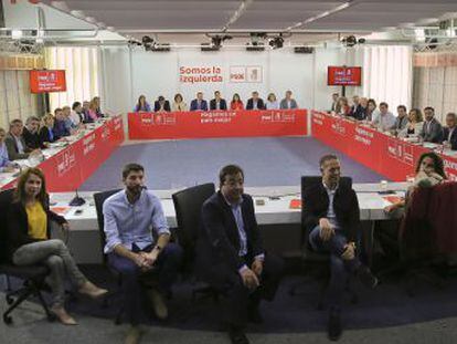 Hasta el último momento el PSOE busca un pacto con el PP y los demás grupos para elegir un sucesor a José Antonio Sánchez