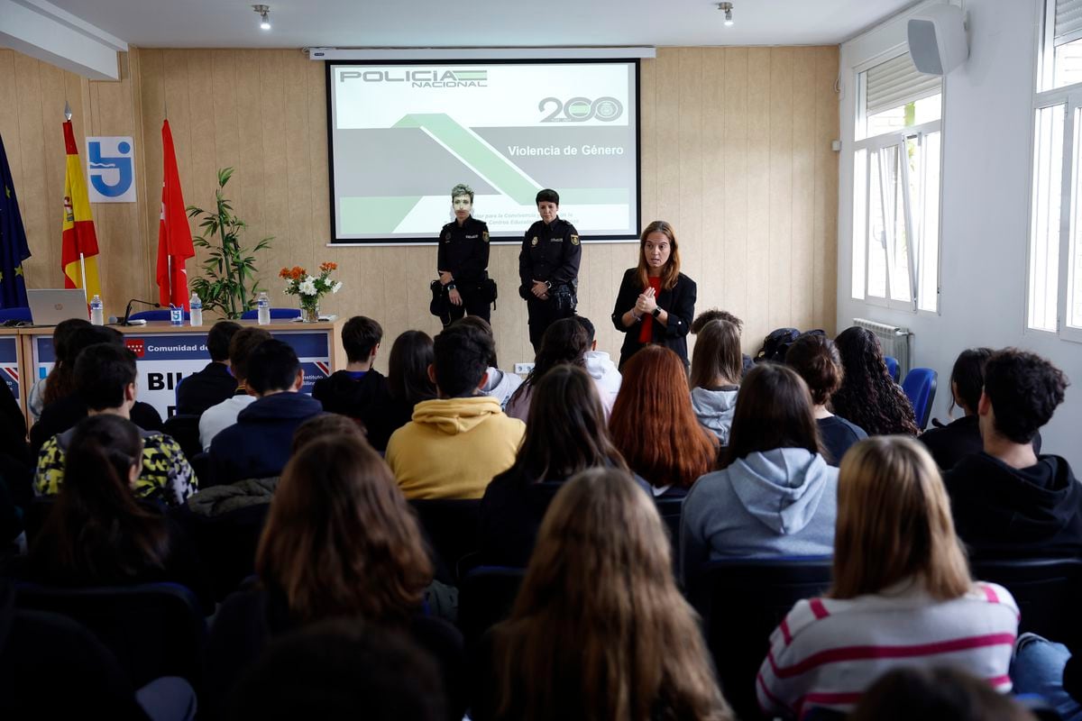 La prevención de delitos sexuales y la violencia contra la comunidad educativa, entre los nuevos talleres que imparte la policía en los colegios