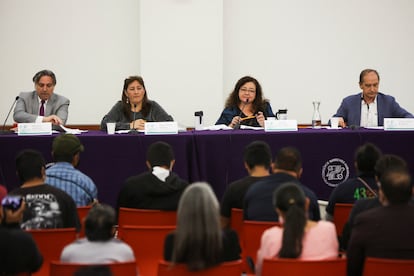 Integrantes del GIEI durante una conferencia sobre los avances en su investigación del ‘caso Ayotzinapa’