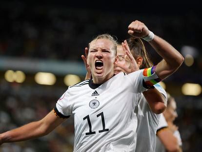 Alexandra Popp celebra el segundo gol de las semifinales contra Francia.