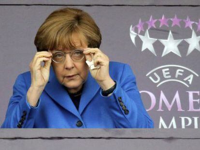 La canciller Angela Merkel en la final de la Liga de Campeones femenina, celebrada el 14 de mayo en Berlín.