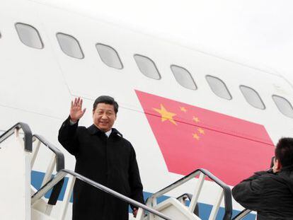 El vicepresidente chino se despide en el aeropuerto de Dubl&iacute;n, Irlanda, antes de viajar a Turqu&iacute;a.