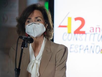 La vicepresidenta primera, Carmen Calvo, en una entrega de premios este lunes en Sevilla.