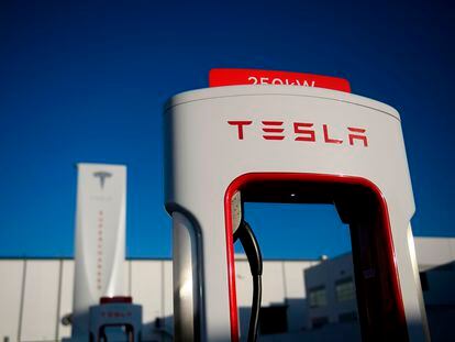 Una estación de carga de Tesla en California, el 4 de enero.