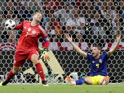 Neuer durante el Alemania Suecia.