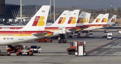 Aviones de la compa&ntilde;ia Iberia en Barajas, Madrid. 