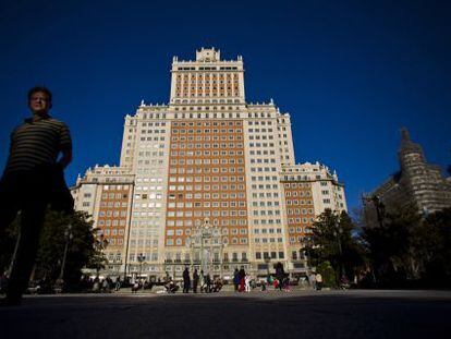 Fachada del Edificio Espa&ntilde;a. 