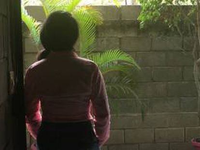Una imagen de archivo de una mujer que enfrenta cargos penales en Honduras por haber sufrido un aborto terapéutico.