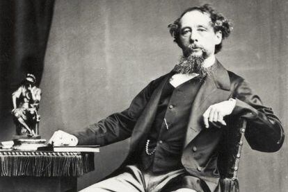 El escritor Charles Dickens.